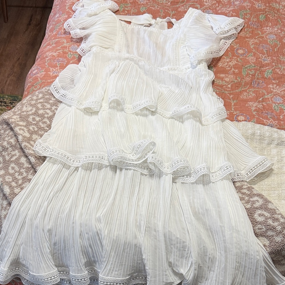 Elegant White Women’s Dress